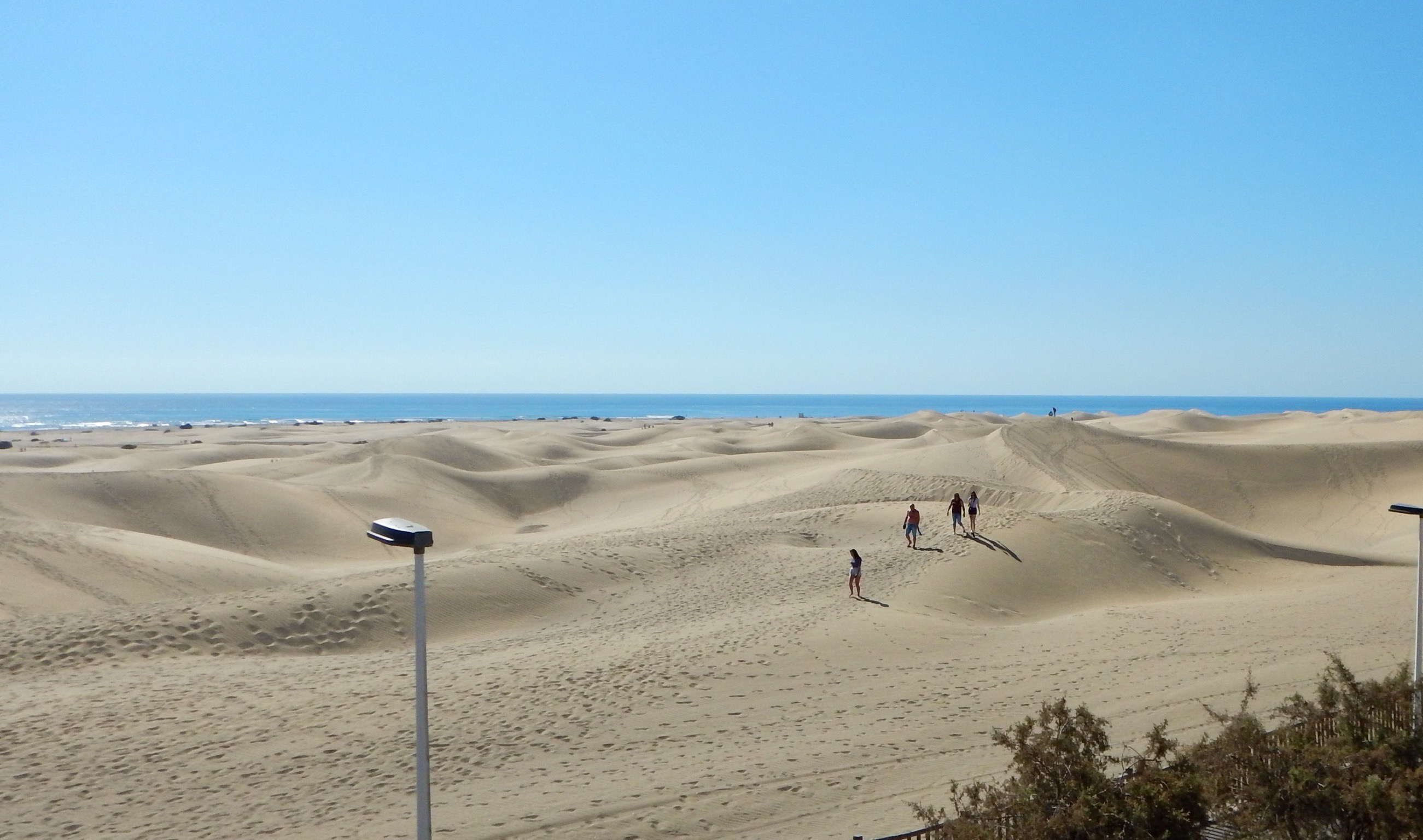 Canary Islands padel retreat with dunes view - luxury padel holiday Spain experience